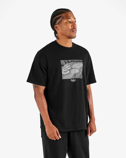 Malbon Curry Brand Graphic Bermuda Tee - Black