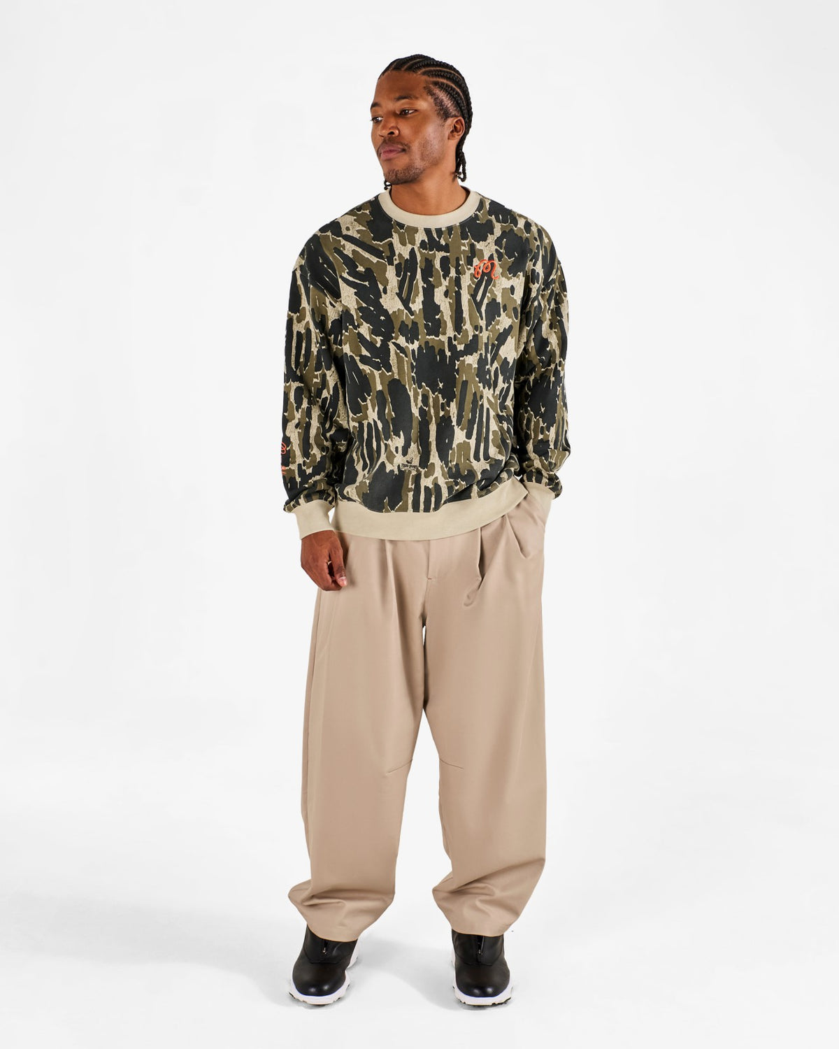 Malbon Range Tour Divot Camo Sweatshirt - Bark Camo