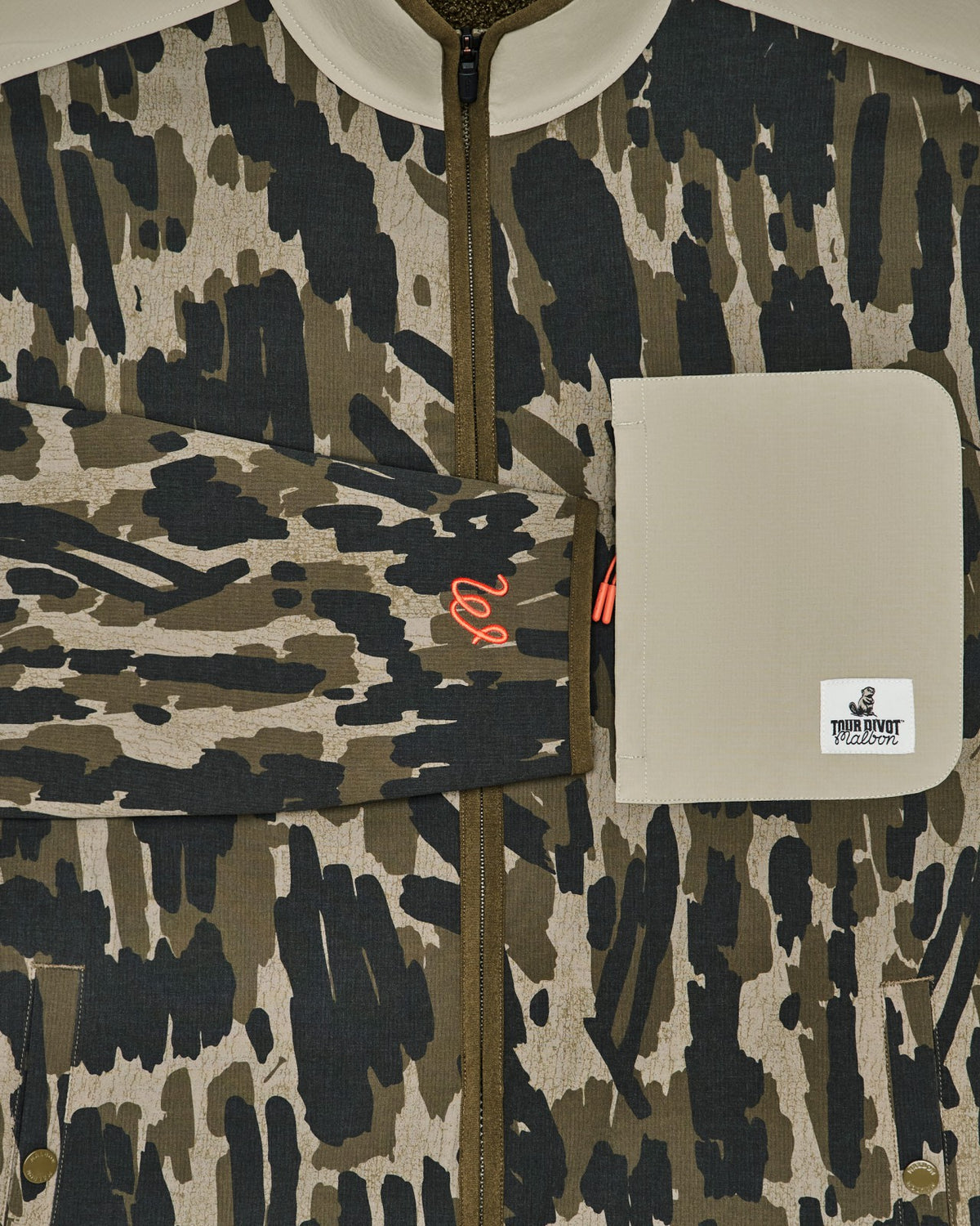 Malbon Tour Divot Camo Sherpa Jacket - Bark Camo